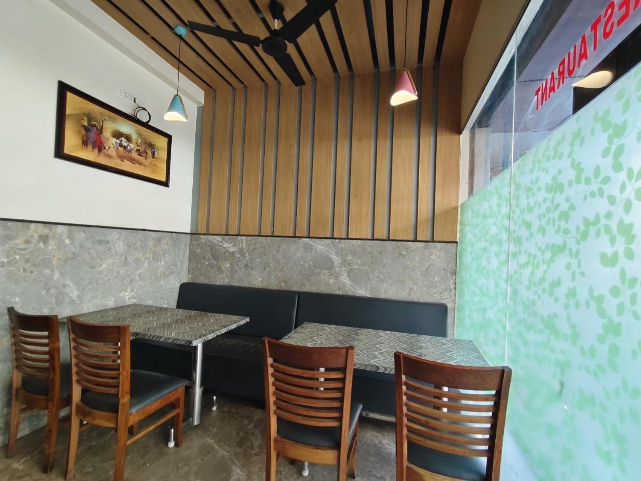 Hotel Pragati Inn Ahmednagar Buitenkant foto