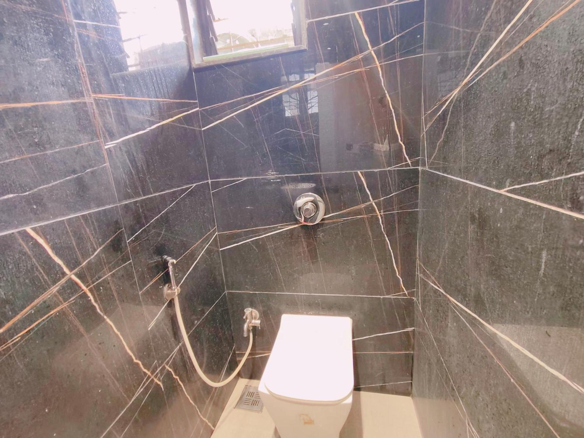 Hotel Pragati Inn Ahmednagar Buitenkant foto